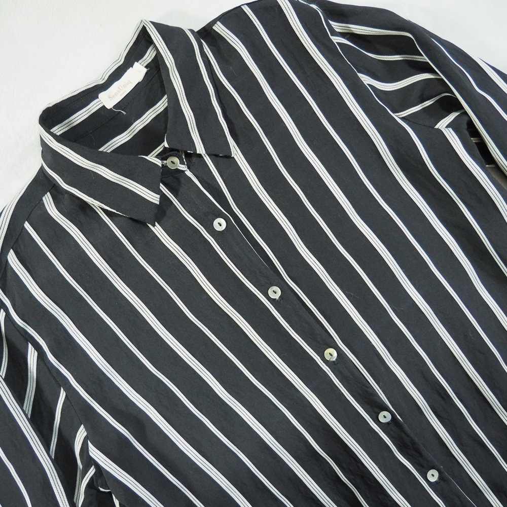 Women SensUniq Paris Sz L Black Striped Button-Up Shirt